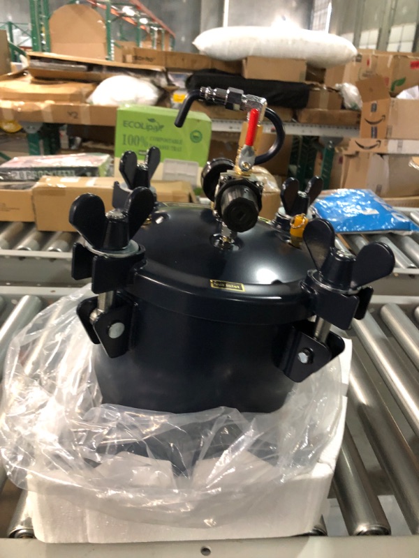 Photo 1 of CALIFORNIA AIR TOOLS 255C 2.5 Gallon Pressure Pot for Casting, Blue