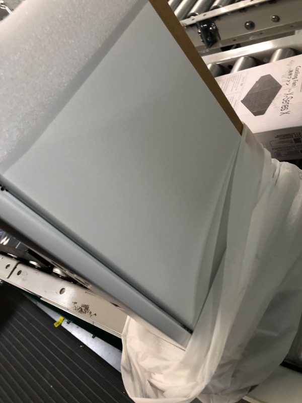 Photo 1 of **USED**PARTS ONLY**MAJOR CRACKED SCREEN** 
G-STORY 11.6‘’ Portable Monitor for Xbox Series S