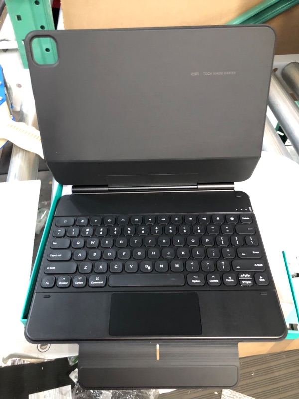 Photo 3 of ESR Rebound Magnetic Keyboard Case