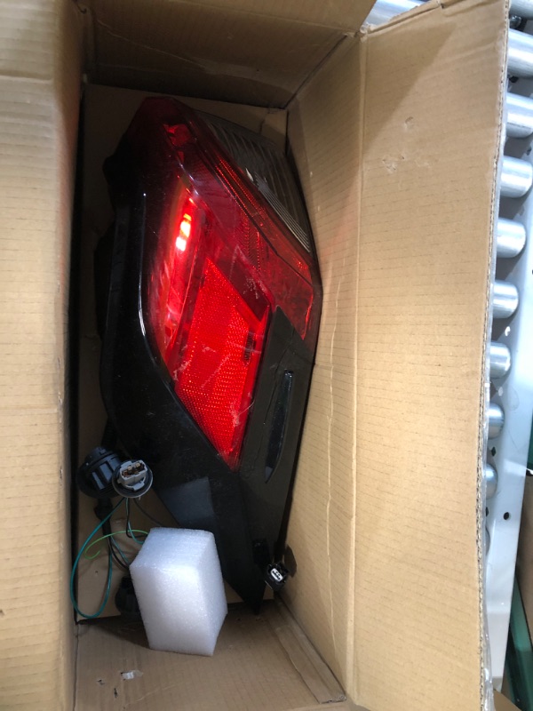 Photo 2 of Dasbecan Right Passenger Side Outer Tail Light with Wire Harness Compatible with Toyota RAV4 2019 2020 2021 Replace 81550-0R090 TO2805148 Rear Brake Lamp (No bulb inside)