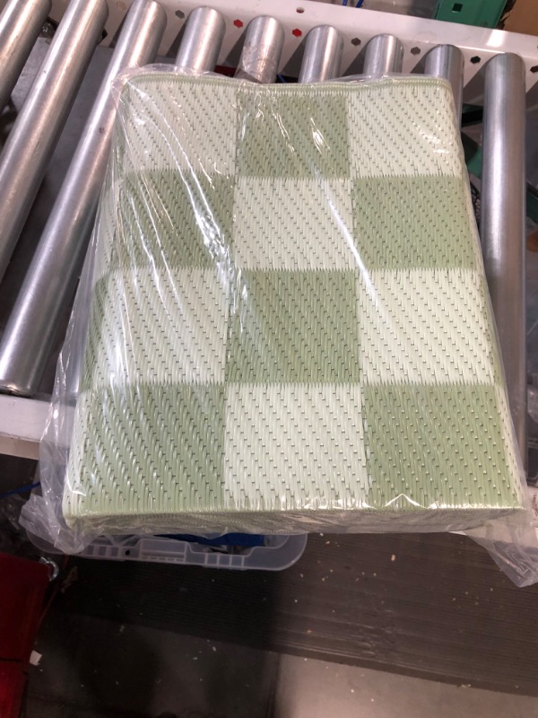 Photo 2 of *LIKE NEW*Kurala Reversible Rugs Plastic Patio (5x8ft Green)