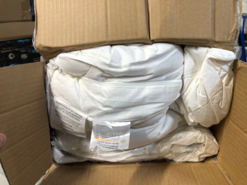 Photo 1 of -USED- Goose Feathers and Down Pillow for Sleeping Gusseted Bed Hotel Collection Pillows, King, Set of 2 Gusseted King (Pack of 2)