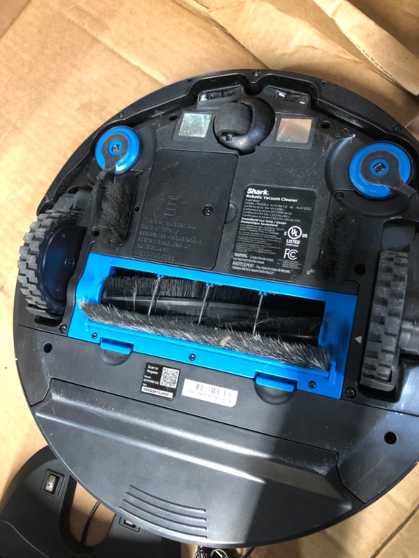 Photo 3 of -USED- Shark IQ Robot Vacuum AV970 Self Cleaning Brushroll, Advanced Navigation, Perfect for Pet Hair, Works with Alexa, Wi Fi, xl dust bin, A black finish