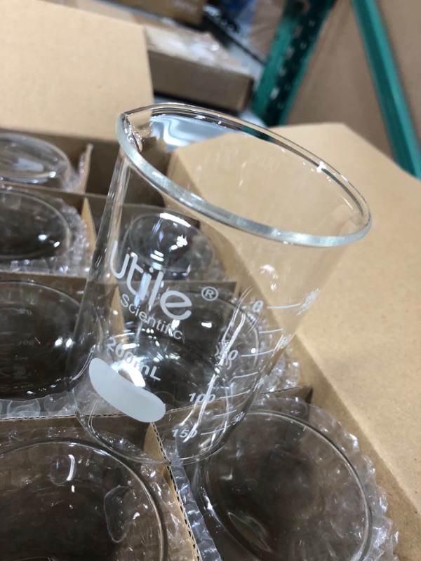 Photo 3 of 11-pack of 6.8oz(200ml) Low Form Glass Beakers