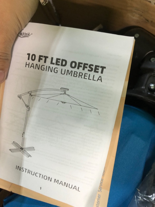 Photo 4 of **USED** wikiwiki 10 FT Solar Offset Hanging Umbrella, Lighted Patio Cantilever Umbrella with 32 Lights, Infinite Tilt, Blue Aster)