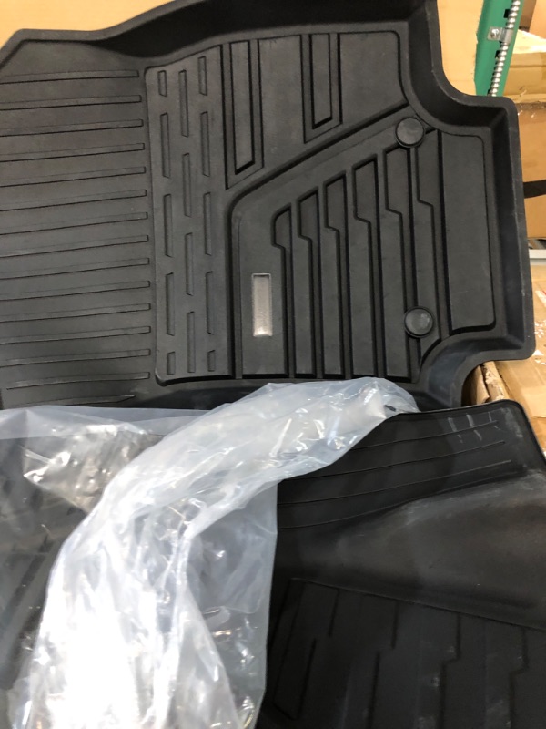 Photo 3 of powoq Toyota RAV4 Floor Mat