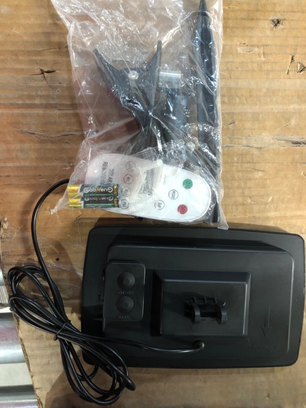 Photo 1 of **USED/SEE NOTES** KYY 54(48+6) FT Solar String Lights (24 Sockets 9.84 x 9.57 x 6.3 inches