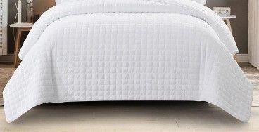 Photo 1 of **SEE NOTES** All Season Plush Velvet Quilted Checkered Luxurious Soft & Warm Comforter - King/Calking - White