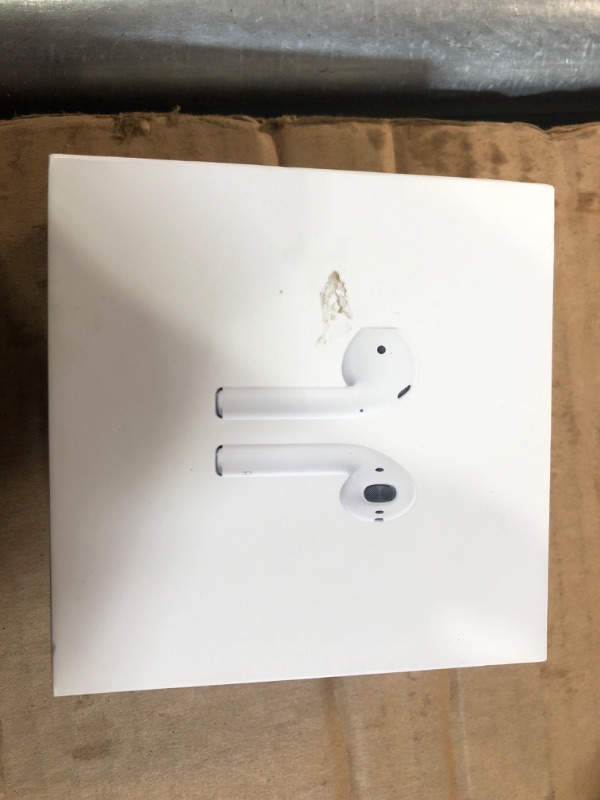 Photo 6 of Apple AirPods with Charging Case LIKE NEW****