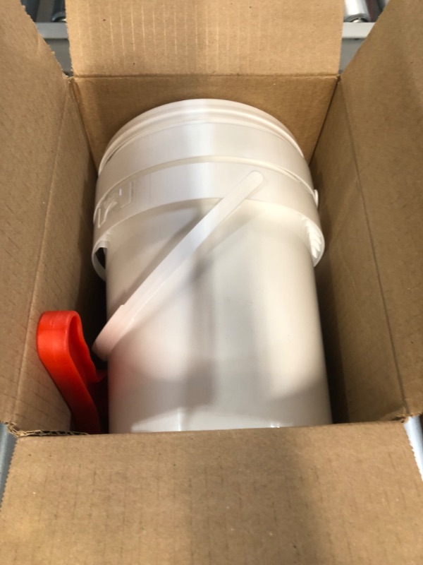 Photo 2 of  1-Gallon White Plastic Pail Paint Pail/Container QTY 2