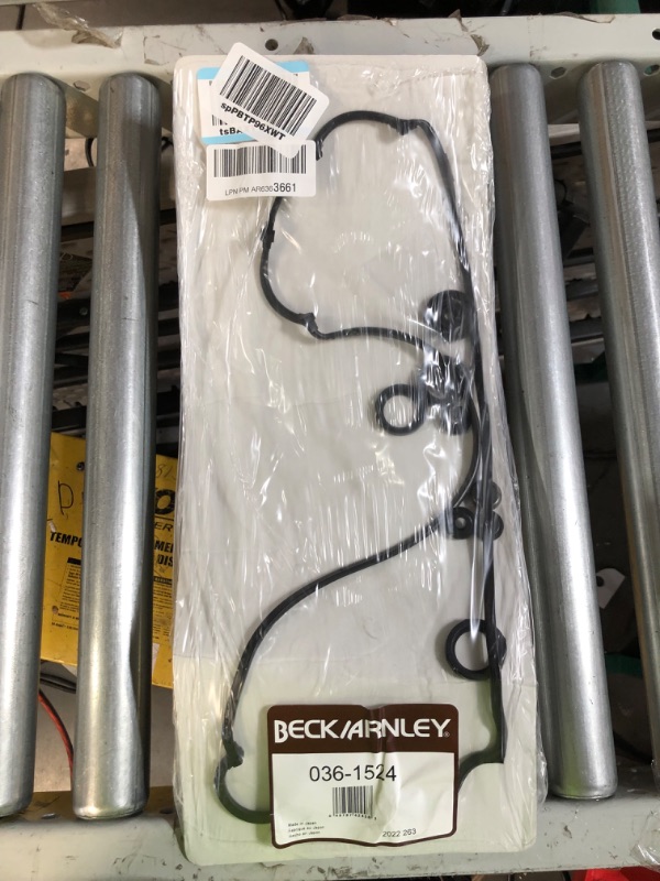 Photo 2 of [Factory Sealecd] Beck/Arnley Valve Cover Gasket Set - 036-1524