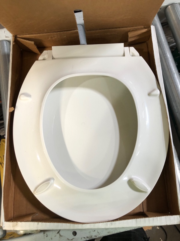 Photo 4 of [Used] KOHLER Stonewood® Quiet-Close™ Round-front, Slow-Close - White 
