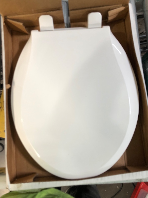 Photo 2 of [Used] KOHLER Stonewood® Quiet-Close™ Round-front, Slow-Close - White 
