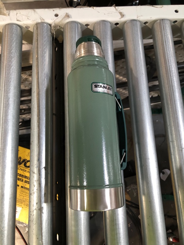 Photo 3 of [See notes] Stanley Classic Vacuum Insulated Wide Mouth Bottle - BPA-Free 18/8 Stainless Steel 

