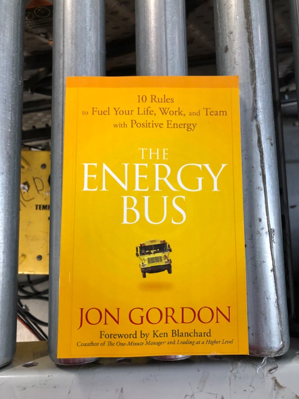 Photo 4 of ***SLIGHTLY WARPED*** (Softcover) The Energy Bus: 10 Rules to Fuel Your Life, Work, and Team with Positive Energy