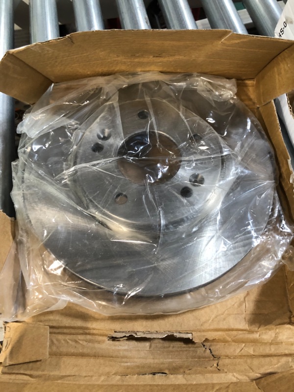 Photo 2 of Raybestos R-Line Replacement Rear Brake Drum Ford Ranger and Mazda B2300, B2500, B3000 and B4000 Models (9651R) (2) 