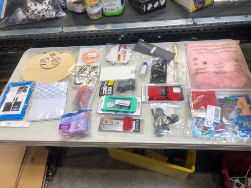 Photo 1 of 20 PCS VARIOUS MISC ITEMS - BAG LOT (SOLD AS IS)