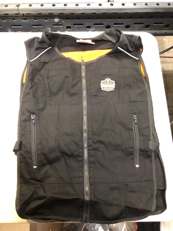 Photo 2 of Cooling Vest with 4 Ice Packs, Lightweight, Quick Recharge Cooling, Ergodyne Chill Its 6260
SIZE L/XL