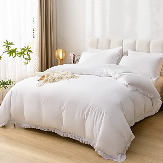 Photo 1 of Smoofy 3Pcs Fringe White Tassel Comforter Set King Boho Bohemian Cute Soft Tufted Microfiber Bedding Sets Modern Style for Men and Women (1Comforter + 2 Pillowcases)
