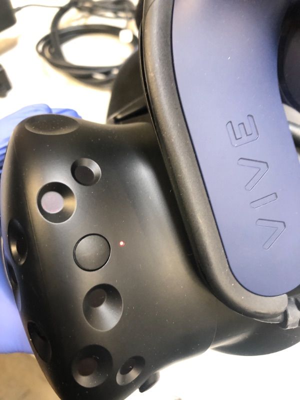 Photo 16 of HTC VIVE Pro Virtual Reality System
