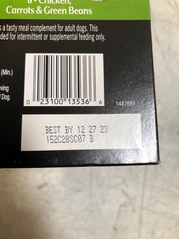 Photo 4 of CESAR SIMPLY CRAFTED Adult Dog Food Meal Topper Variety Pack, Chicken, Carrots, & Green Beans and Beef, Chicken, Purple Potatoes, Peas & Carrots, (16) 1.3 oz. Tubs  -- BB 12/27/2023 --
