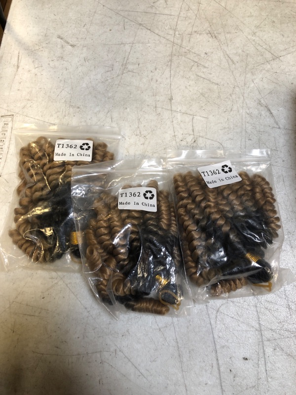 Photo 3 of SEGO Jamaican Bounce Crochet Hair Jumpy Wand Curl Short Curly Jamaican Crochet Braids Synthetic Crochet Braiding Hair Extensions Ombre Twist Braid Hair --Black to Sandy Blonde 3 Bundle 6 Inch
