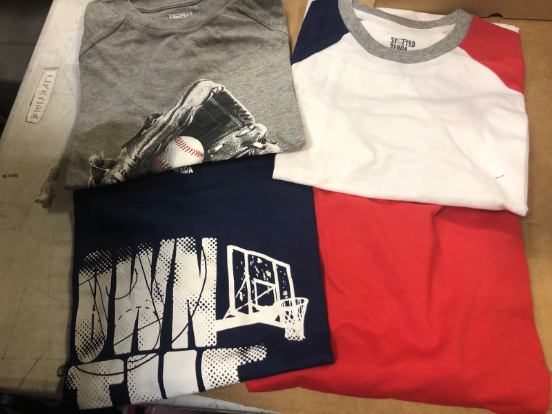 Photo 3 of 4pcs  T-Shirt boys large---
