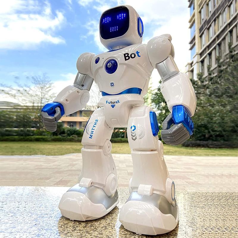 Photo 1 of Ruko 1088 Smart Robots for Kids, Large Programmable Interactive RC Robot with Voice Control, APP Control, Present for 4 5 6 7 8 9 Years Old Kids Boys and Girls  -- UNABLE TO PROPERLY TEST , NEEDS TO CHARGE --