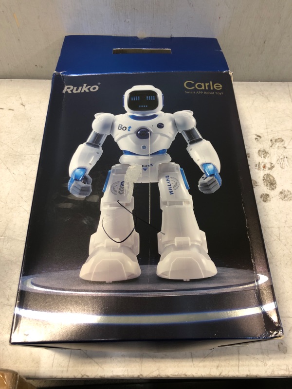 Photo 2 of Ruko 1088 Smart Robots for Kids, Large Programmable Interactive RC Robot with Voice Control, APP Control, Present for 4 5 6 7 8 9 Years Old Kids Boys and Girls  -- UNABLE TO PROPERLY TEST , NEEDS TO CHARGE --