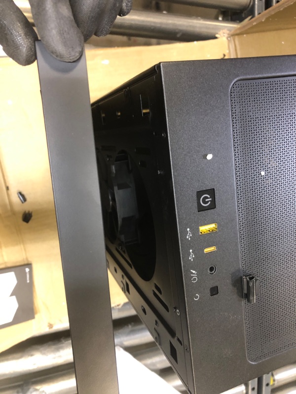 Photo 1 of Corsair 4000D Airflow Tempered Glass Mid-Tower ATX PC Case - Black
