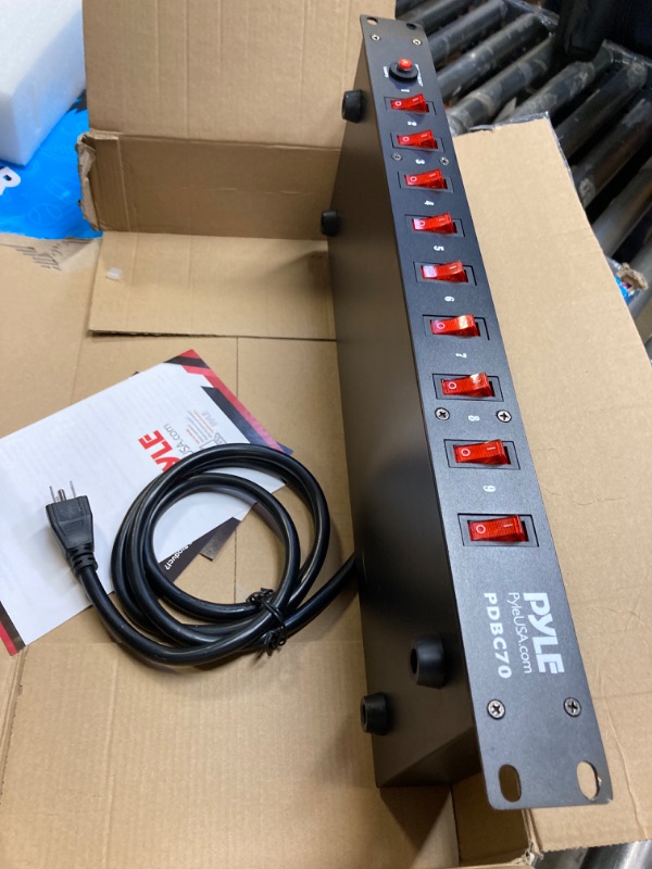 Photo 1 of PDU Power Strip Surge Protector - 150 Joules,9 Outlet Strips Surge Protector z -