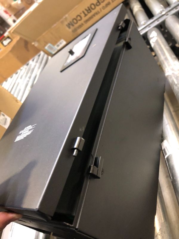 Photo 6 of LAPOND VFD Single to 3 Phase Variable Frequency Drive VFD Inverter VFD Drive 20HP 15KW 220V 60A (15KW) ---- DOOR IS BROKEN