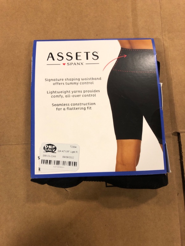 Photo 1 of Assets Spanx size: Med  seamless shaping bike shorts Color: black