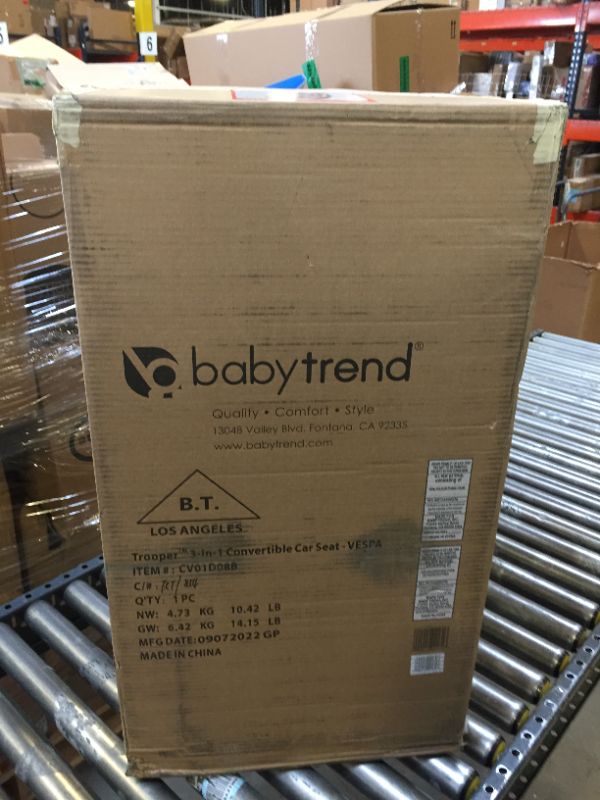 Photo 1 of Baby Trend Trooper 3 in 1 Convertible Car Seat Vespa
