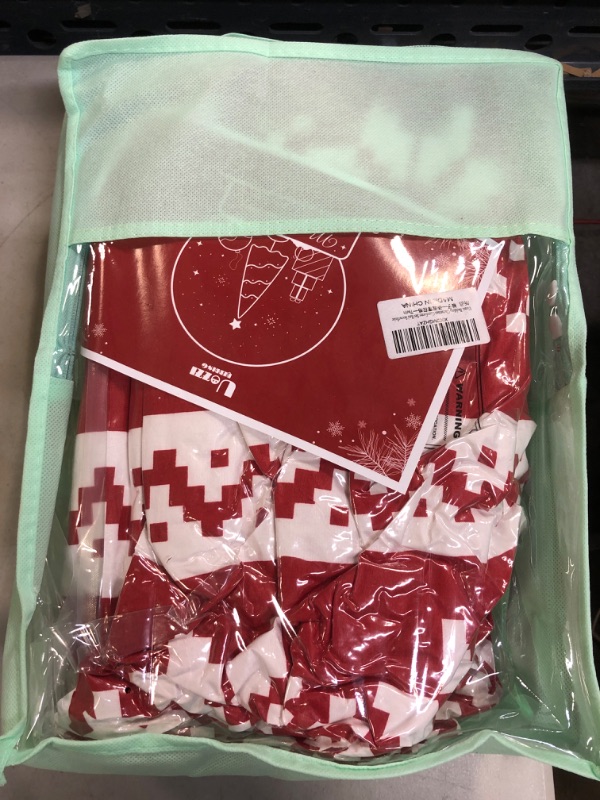 Photo 2 of UOZZI BEDDING Christmas Red Comforter Set with Red White Snowflake Holiday Style Reversible Down Alternative 800 TC Duvet for New Year Gift Choice Snowflake Twin (68x86)