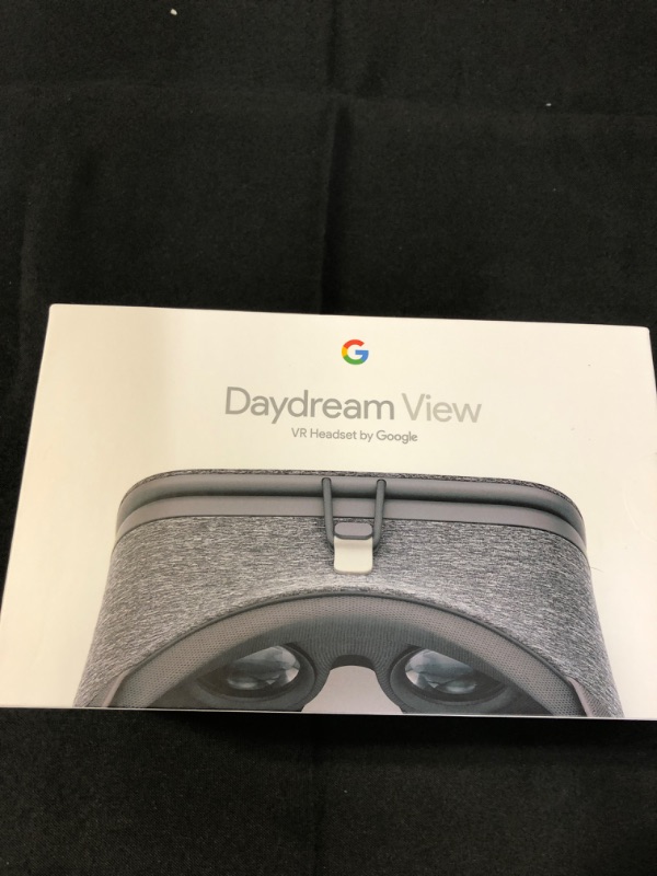 Photo 2 of Google Daydream View - VR Headset (Slate)