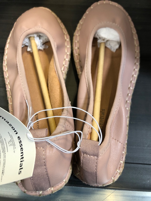 Photo 3 of Amazon Essentials Women's Espadrille Flat SIZE 6 Dusty Pink