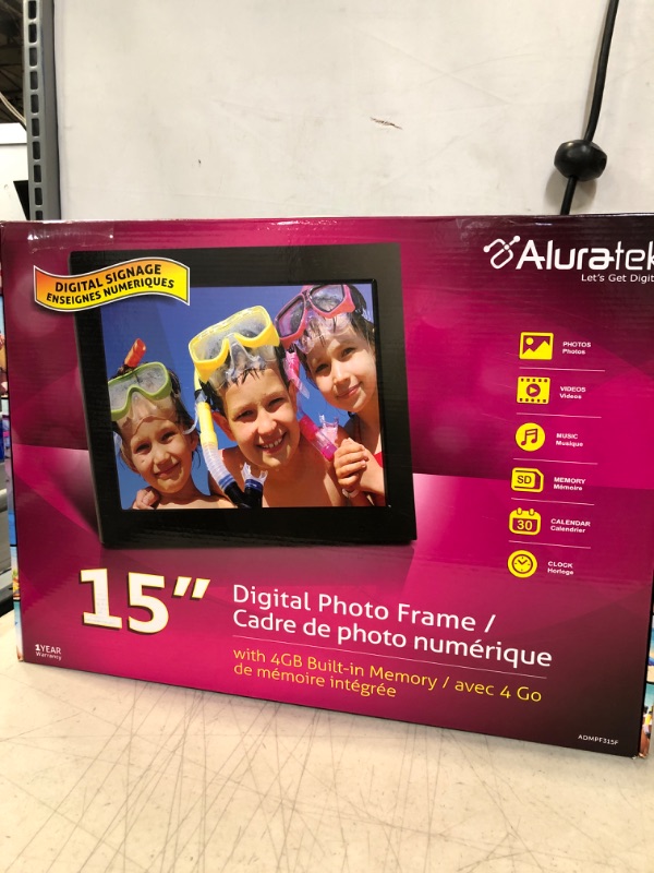 Photo 4 of Aluratek 15-in. Digital Photo Frame