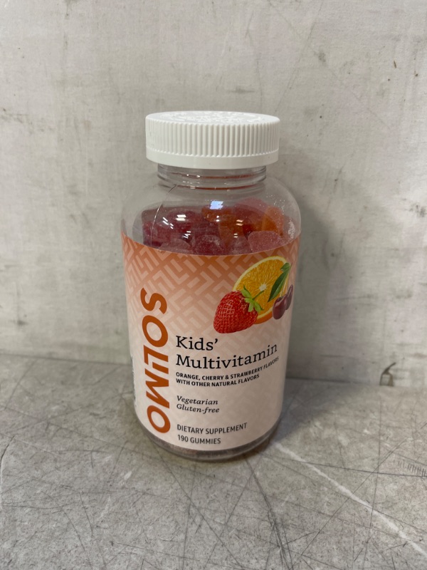 Photo 2 of Amazon Brand - Solimo Kids' Multivitamin, 190 Gummies 190 Count (Pack of 1)
EXP 08/2024