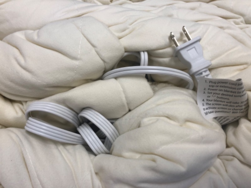 Photo 2 of Thermee Micro Flannel King-Size Heated Electric Blanket with Sherpa, Machine Wash & Dry, Timer & Safety Shutoff, 100Lx90W, Sand King Sand