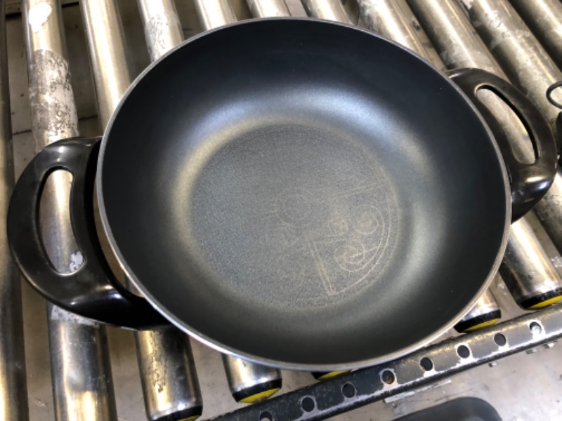 Photo 5 of 13 In. Black Non-Stick Electric Skillet with Aluminum Body Adjustable Temperature Controller Tempered Glass Cover ------- MODERATE USED, DIRTY FROM PREVIOUS USED