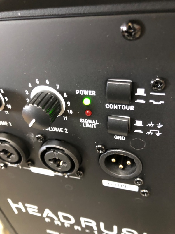 Photo 8 of HeadRush FRFR-112 | Active 2000-Watt Full-Range, Flat-Response 12-in/2-Way Cabinet for Guitar Multi FX and Amp Modelling Processors ------ SCUFFS AND SCRATCHES ON ITEM AS SHOWN IN PICTURES, TURNS ON