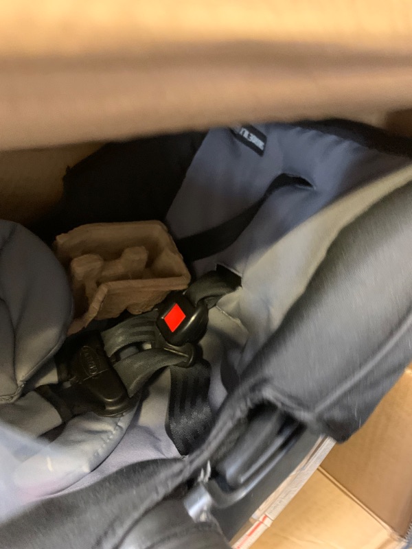 Photo 5 of Graco SnugRide 35 Lite LX Infant Car Seat,  --- Box Packaging Damaged, Moderate Use, Scratches and Scuffs on Plastic, Dirty From Previous Use
