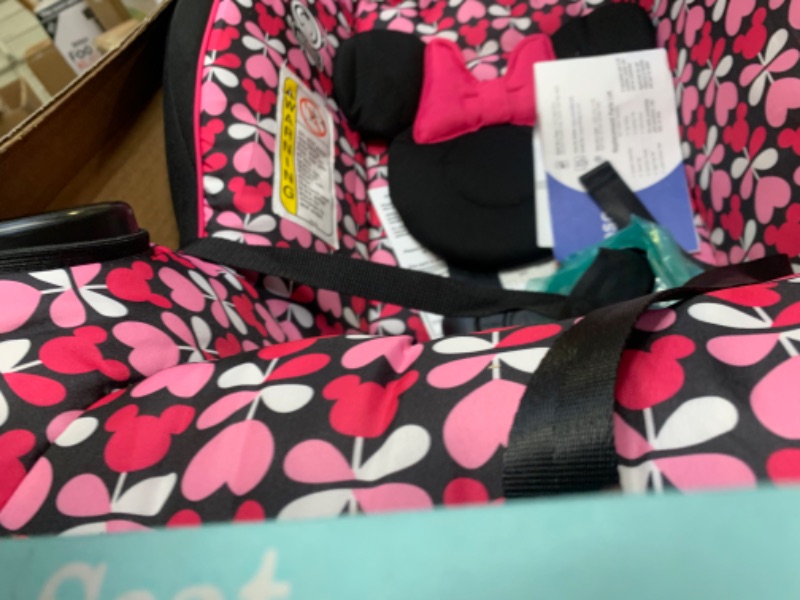 Photo 6 of Disney Baby Onlook 2-in-1 Convertible Car Seat, Rear-Facing 5-40 pounds and Forward-Facing 22-40 pounds and up to 43 inches, Minnie Sweetheart --- Box Packaging Damaged, Moderate Use, Dirty From Previous Use
