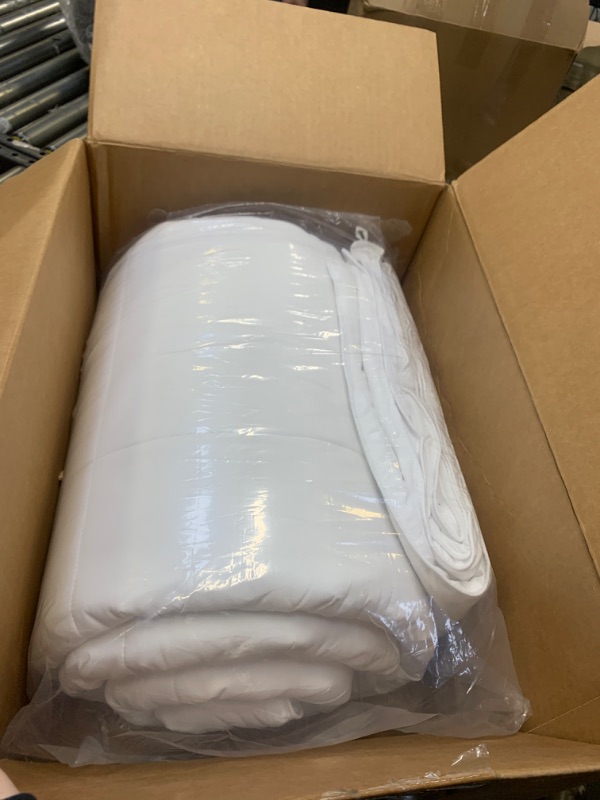 Photo 1 of 120" x 128" White Comforter --- Box Packaging Damaged, Item is New
