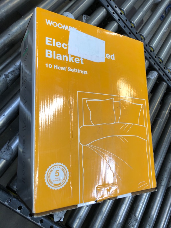 Photo 2 of [New] WOOMER King Size 100"x 90" Electric Heated Throw Blanket, Dual Controllers, 10 Heat Levels & 0.5-12H Auto Off, Fast Heating, Over-Heat Protect, Machine Washable, 100% Soft Velvet, ETL Verified King Size 100" × 90" Taupe