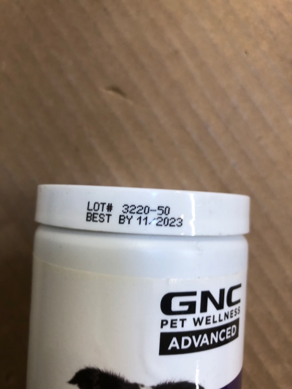 Photo 3 of GNC Pets ADVANCED Vision Support Dog Supplements | 90 Ct Eye Supplement for Dogs to Support Healthy Vision Function | Chicken Flavored Soft Chews for Adult Dogs with Vitamin C, Lutein, and Vitamin A Vision 90 Count, EXP 11/2023