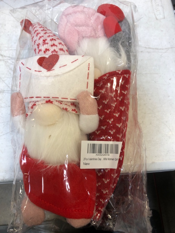 Photo 2 of 2Pcs Valentines Day Gnomes Decorations, Handmade Valentine Gnome Decor Mr & Mrs Swedish Tomte Stuffed Gnomes Plush Doll Knomes Ornaments for Girlfriend Wife Women Girl Home Table Shelf Gift