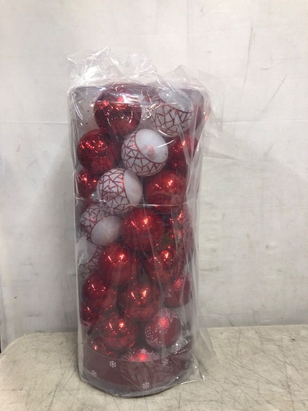 Photo 3 of 50 Pcs Christmas Balls Ornaments Christmas Tree Decorations Colored Glitter Xmas Balls Plastic Ornament Balls Xmas Tree Decorative Hanging Ornaments with Gift Box, 2.36 Inch/ 6 cm(Red, White)