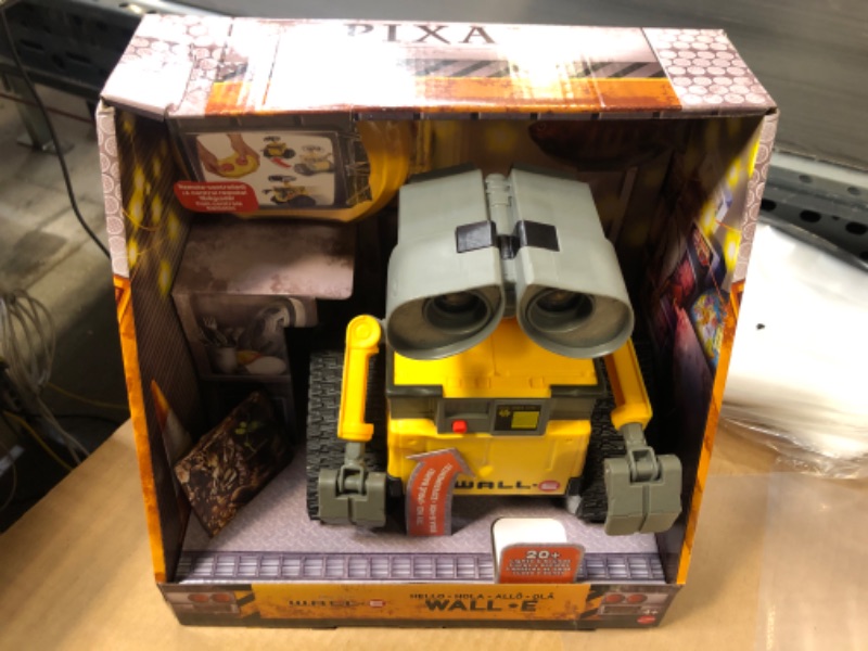 Photo 3 of Disney Pixar WALL-E Hello Figure